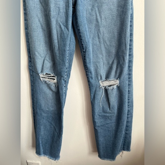 Levi’s Ribcage Straight Crop Light Wash Distressed High Rise Denim Jeans - US 24 - Picture 3 of 8